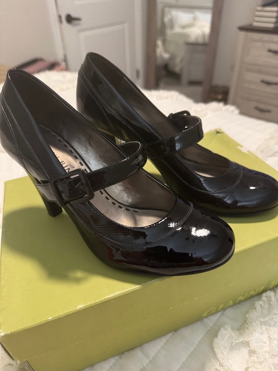 Gianni Bini Shoes - Gianni Bini Black Patent Mary Jane Heels - Women’s 6